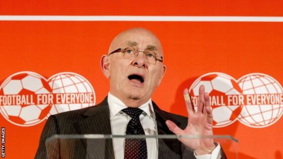 Van Praag pulls out of Fifa election