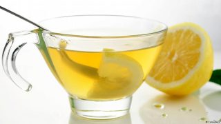Why lemon water in the morning is healthy