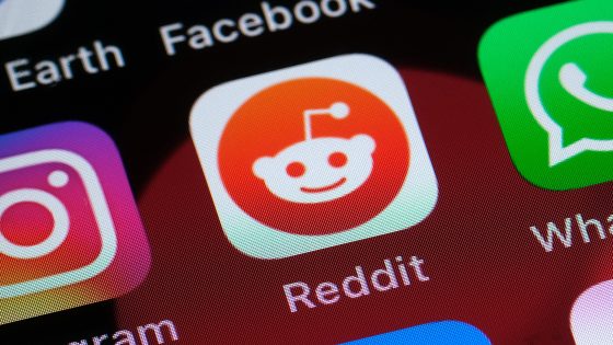 KATWIJK, NETHERLANDS - JANUARY 29: In this photo illustration, the logo of Reddit, a social news aggregation is pictured along with other apps, including Instagram and WhatsApp on a smartphone on January 29, 2021 in Katwijk, Netherlands. (Photo by Yuriko Nakao/Getty Images)